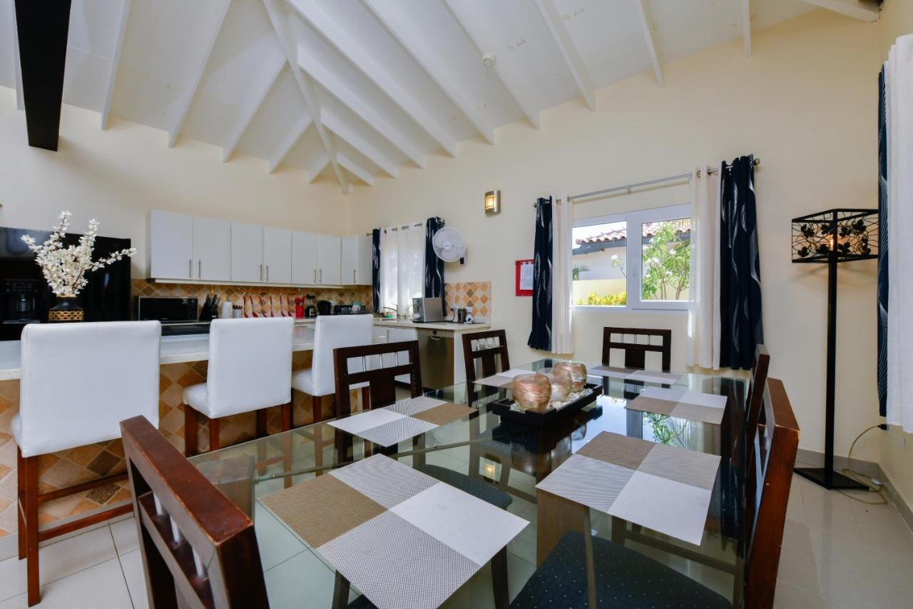 Villa Swiss Paradise With Private Pool Palm Beach Esterno foto