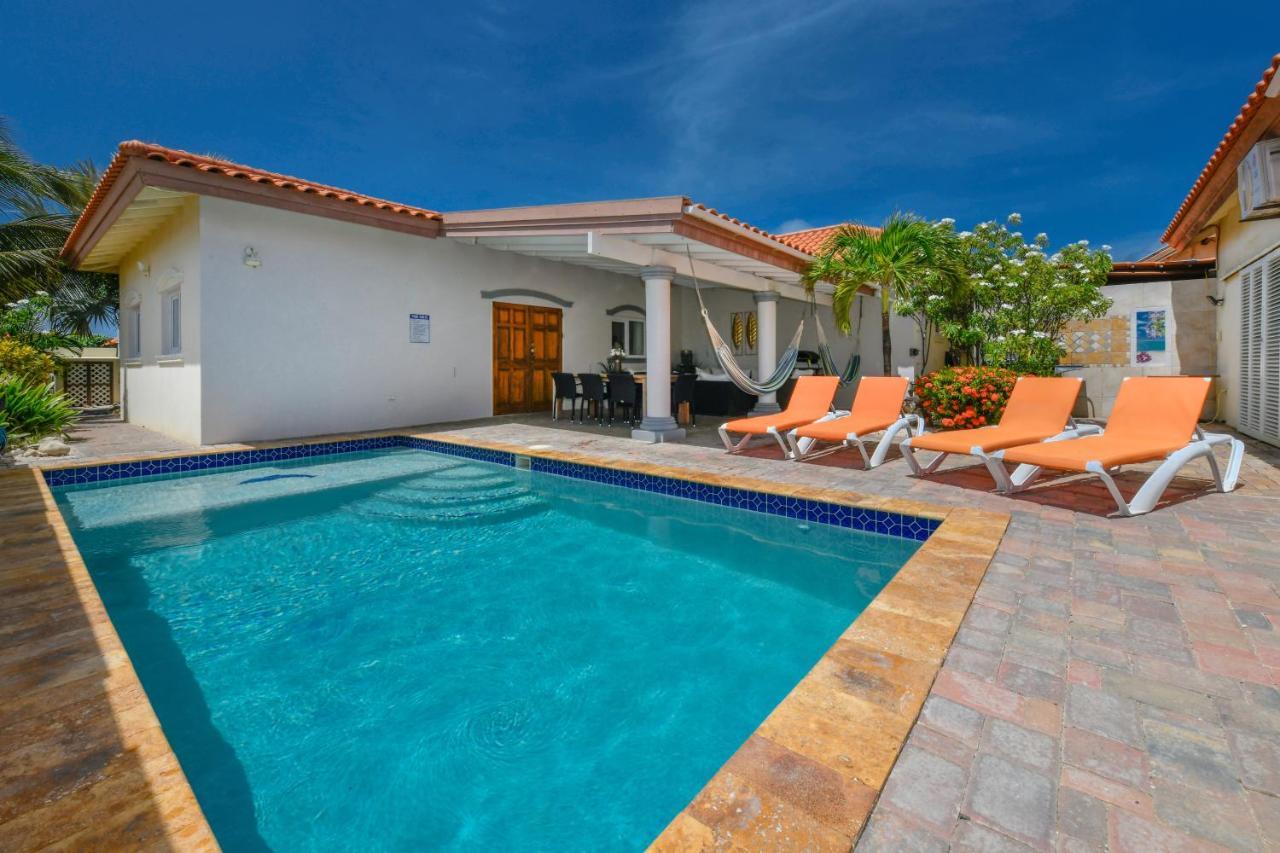 Villa Swiss Paradise With Private Pool Palm Beach Esterno foto