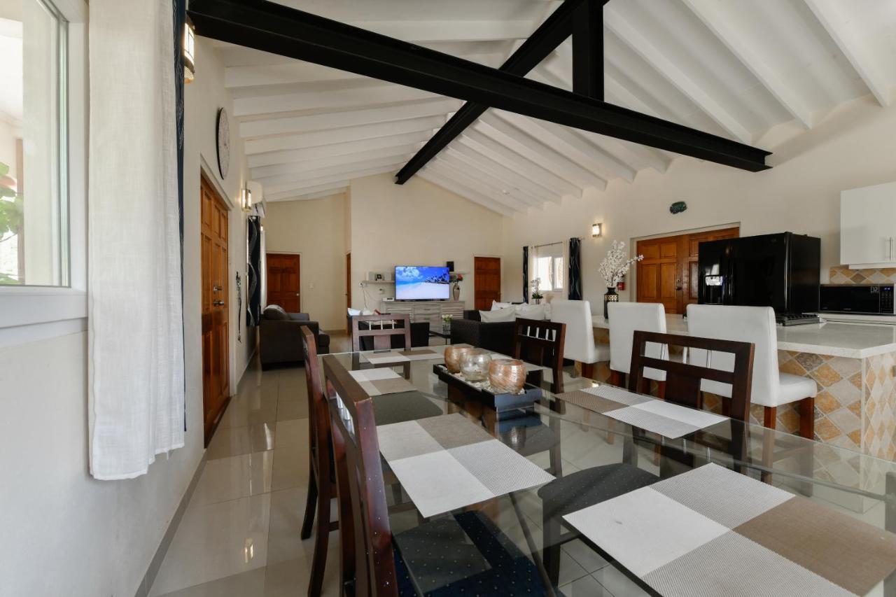 Villa Swiss Paradise With Private Pool Palm Beach Esterno foto