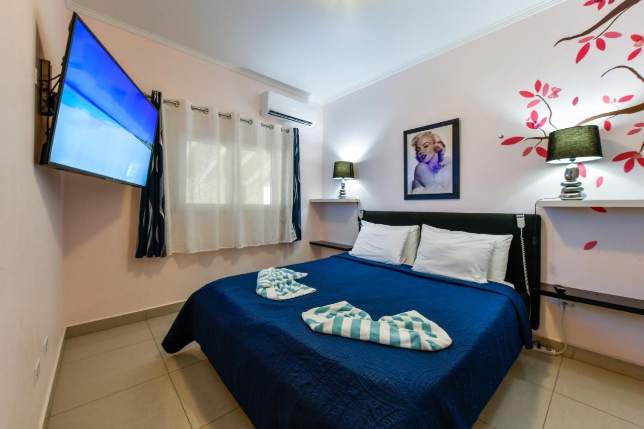 Villa Swiss Paradise With Private Pool Palm Beach Esterno foto