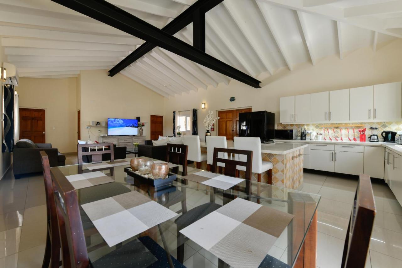 Villa Swiss Paradise With Private Pool Palm Beach Esterno foto