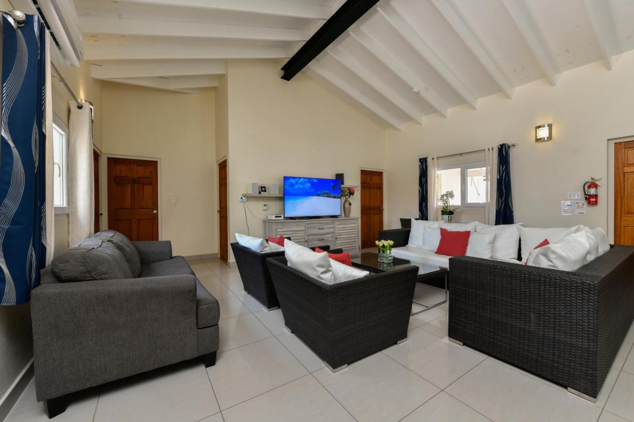 Villa Swiss Paradise With Private Pool Palm Beach Esterno foto