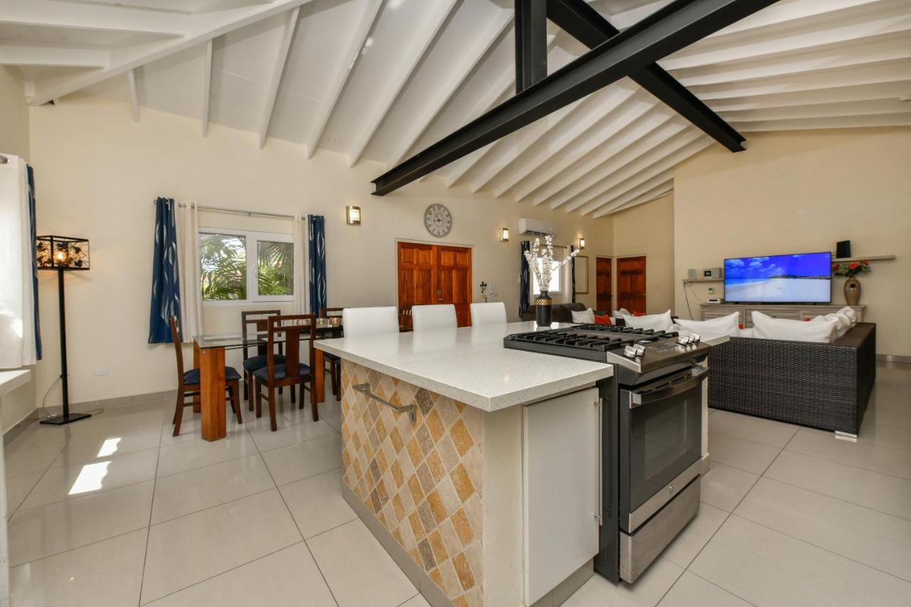 Villa Swiss Paradise With Private Pool Palm Beach Esterno foto