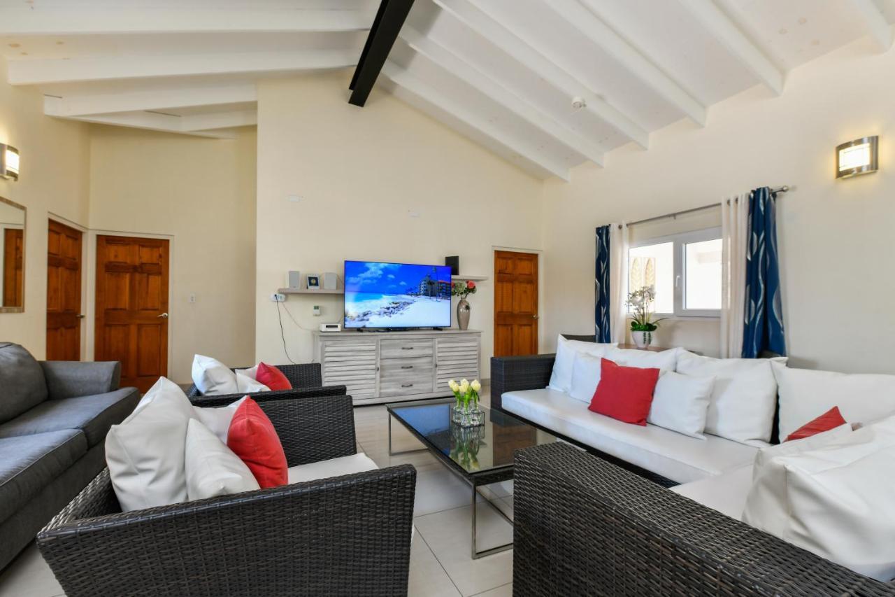 Villa Swiss Paradise With Private Pool Palm Beach Esterno foto
