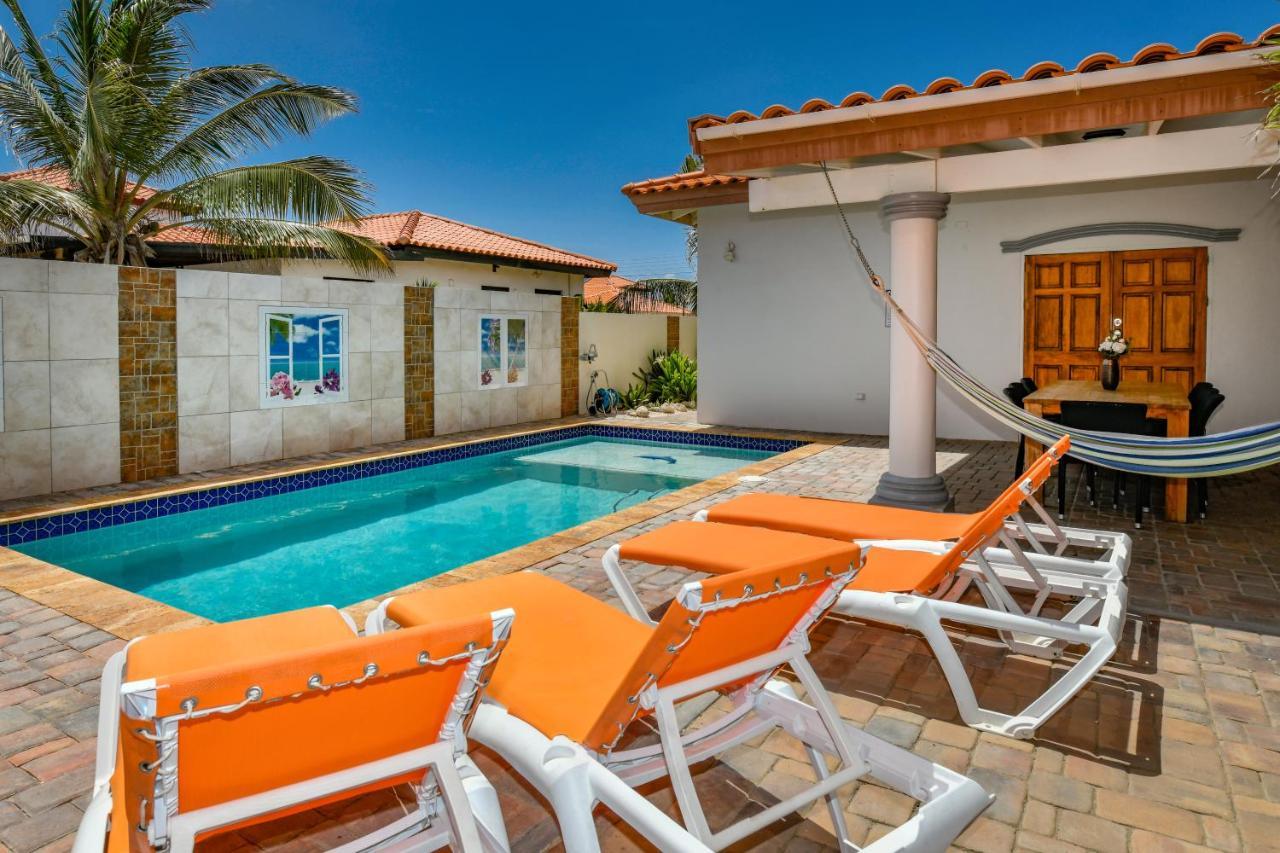 Villa Swiss Paradise With Private Pool Palm Beach Esterno foto